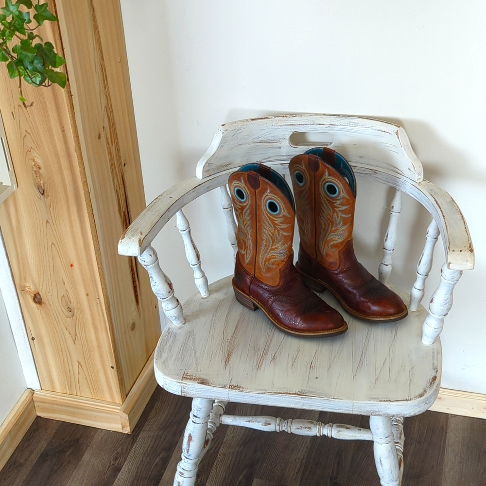 Ariat Boots women Turquoise and Brown Leather, size 7 1/2.
